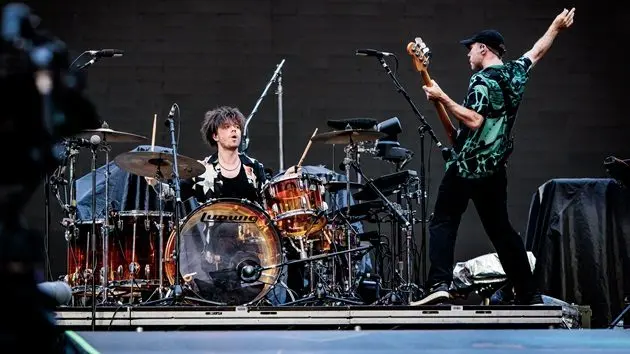 g_chvrches_042226587204