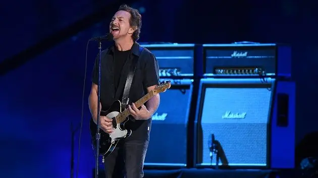 m_eddievedder_091123737461