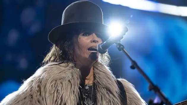 m_lindaperry_021926547044