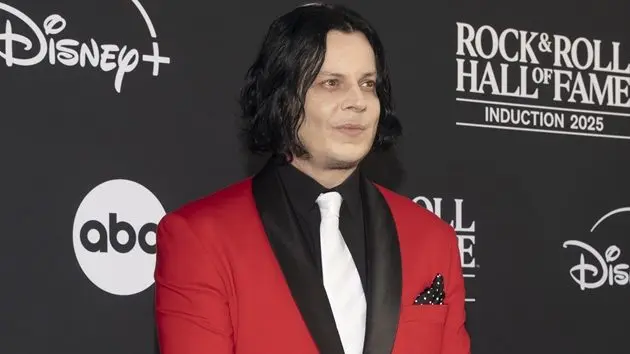 m_jackwhite_111125797545