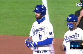 royals_highlights_083120_1280x720_1783393859622-vresize-335-220-high_-0