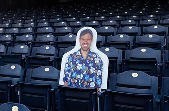 pi-mlb-royals-fanbassador-070120-vresize-335-220-high_-0