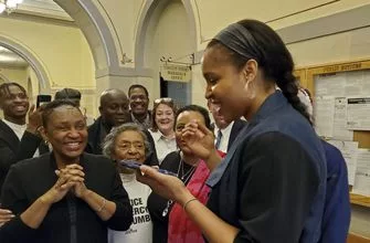 496eaf34f0a64e1babee2d3abcd0d3d5-vresize-335-220-high_-0