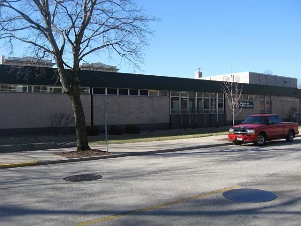 galesburg-public-library-001-10
