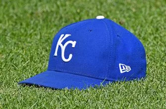 pi-mlb-royals-cap-070718-vresize-335-220-high_-0