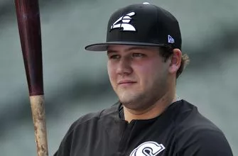 pi-mlb-white-sox-jake-burger-071420-vresize-335-220-high_-0