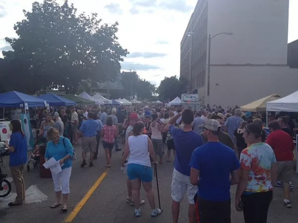 7-24-14-taste-of-galesburg-4