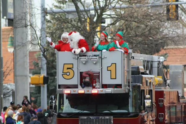 chirstmas-parade-2012-4