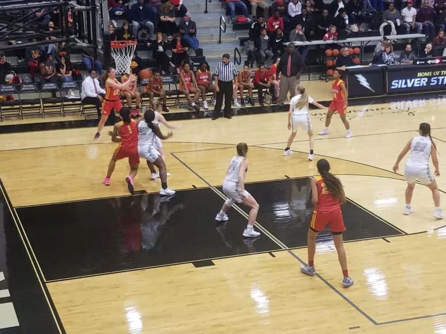 112018ghsgirlsvsrockisland-e1542766452938