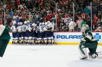 pi-nhl-blues-celebrate-series-win-over-wild-042217-vresize-335-220-high_-0