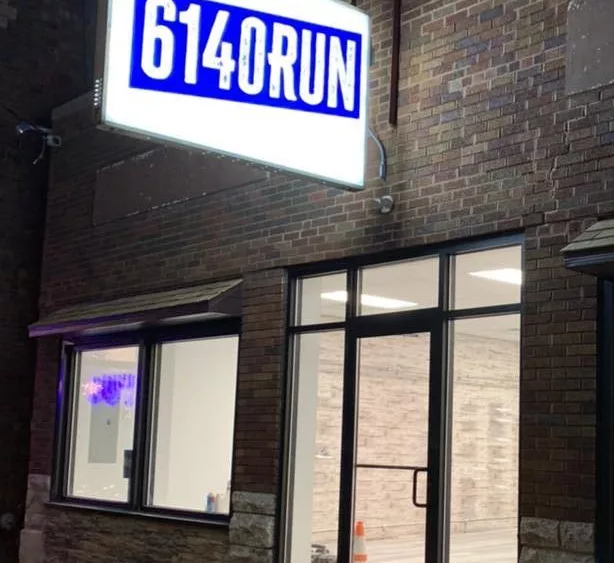 61401Run store front