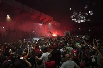 458218f5339f4e6a96d385b1d4a127c7-vresize-335-220-high_-0