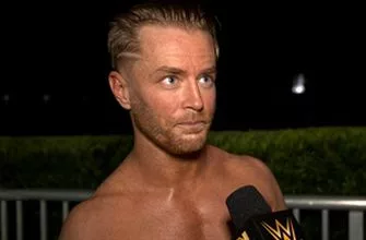 202000527_nxt_drakemaverick_e-bfe865ecdcc489371e6d2f9a8b69c482_350x197_1743196739901-vresize-335-220-high_-0