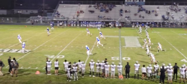 REPLAY: Galesburg Silver Streaks Football @ Quincy Blue Devils – WGIL 93.7  FM – 1400 AM