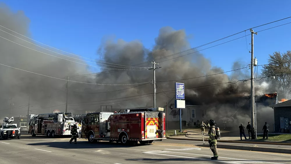 Structure fire at Lube Stop in Galesburg, Illinois
