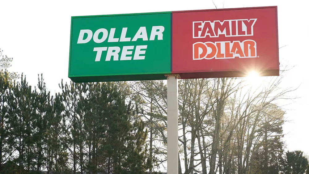 Sign of a Family Dollar/Dollar Tree combo store