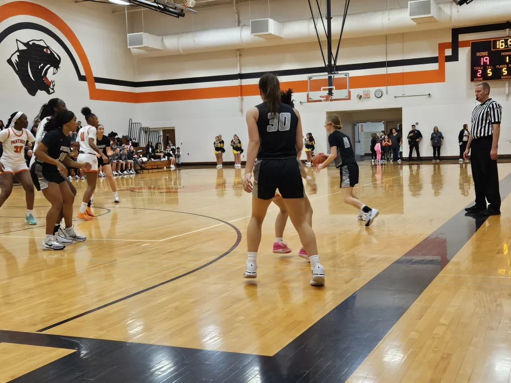 GHS-girls-bball-at-UTHS_2023