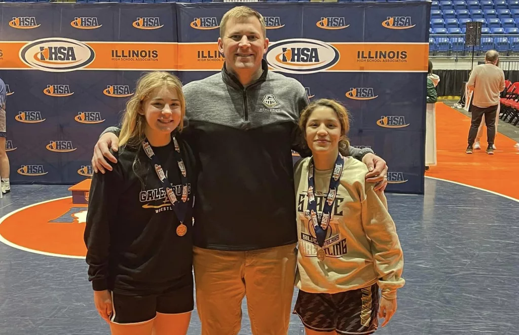 Galesburg senior Hannah Almendarez placed fifth at 100 pounds and junior Anna Gibbons