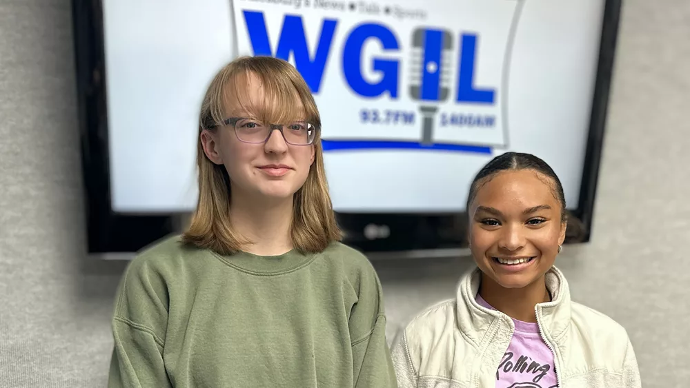 Rhys Warnsing and Kaiyah Ward, Galesburg Jr./Sr. High School Student Council representatives, preview the GHS 5K Glow Run/Walk to raise money for cancer research.