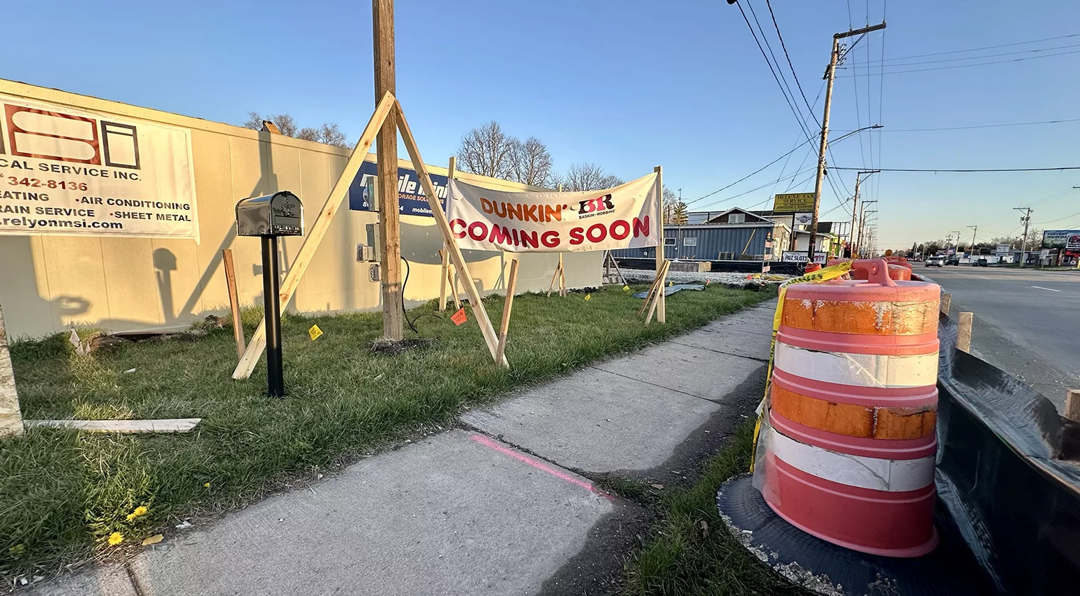 The combination Dunkin’/Baskin-Robbins will be located at 955 N. Henderson St., site of the former Steak House restaurant.