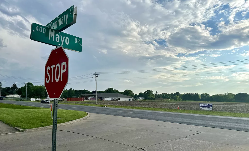 Graham Hospital Association is seeking city assistance to create a second entrance to its property under development on far North Seminary Street in Galesburg. The entrance would be at the intersection of North Seminary Street and Mayo Drive.