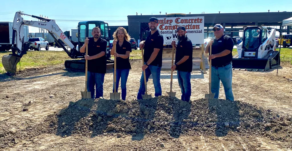 Conley Concrete & Construction recently broke ground on its  new company offices and shop. The 12,000 square foot facility will be located at the intersection of Lacon Drive and Illinois Route 41, next to the Galesburg UPS  Distribution Center.