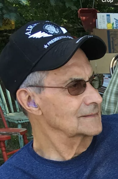 Robert Hoskins