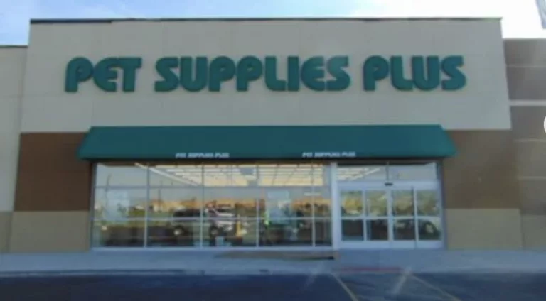 Pet Supplies Plus in Galesburg