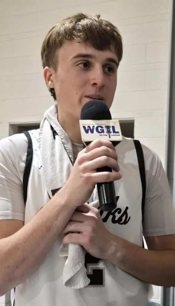 Jackson Crock Sibbing of the Galesburg boys basketball team