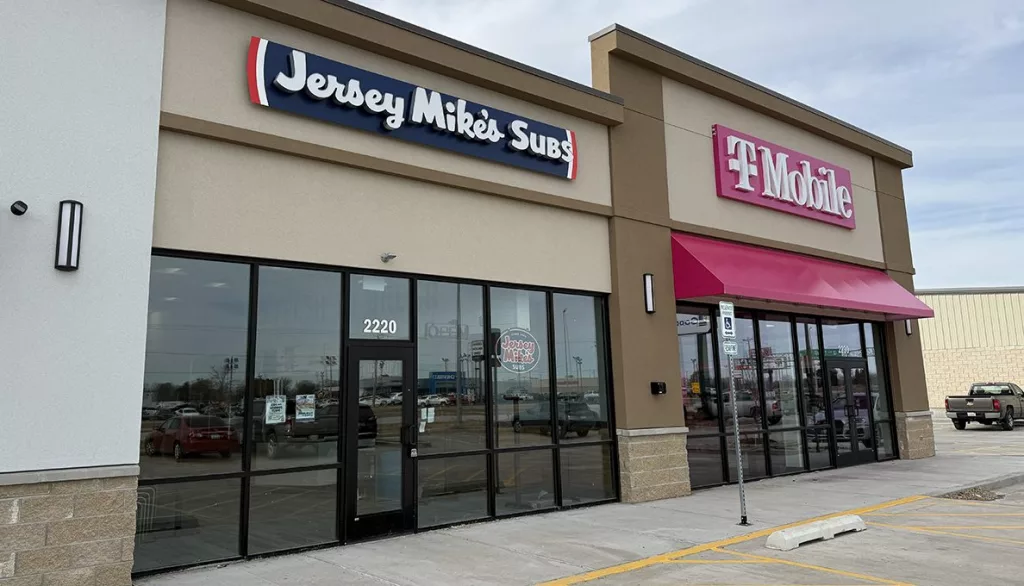 Jersey Mike’s Subs, a New Jersey-based fast food chain, will open Feb. 26 at 2220 N. Henderson in the new Galesburg Commons retail center.