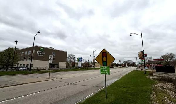 The entrance to East Main Street in Galesburg.