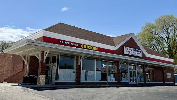 Once tabbed by Thrillist as “America’s Best Fried Chicken You’ve Never Heard Of,” Krispy Krunchy Chicken expects to open within 30 days at 900 E. Main St., next to Save More grocery store.