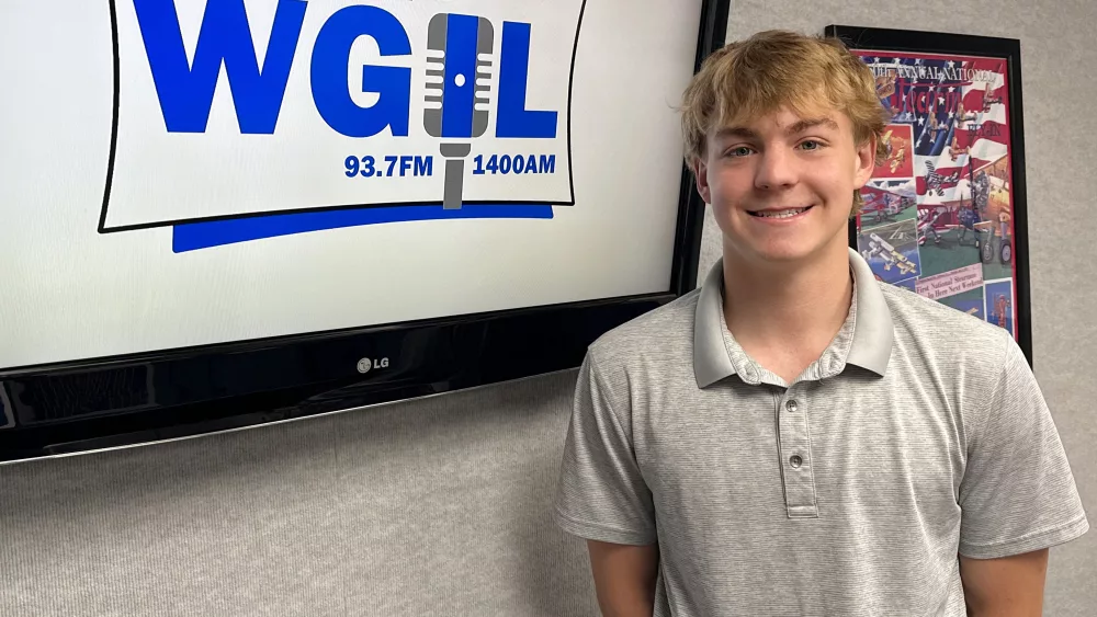Galesburg High School senior Carson Olson, the 2025 male recipient of the Don Morris Award.