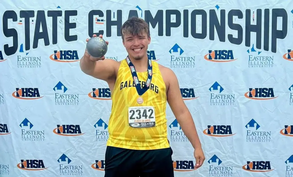 Galesburg’s Glibert Lemus clained the sixth-place medal in the Class 2A shot put with a throw of 16.02 meters (52' 6.75”).