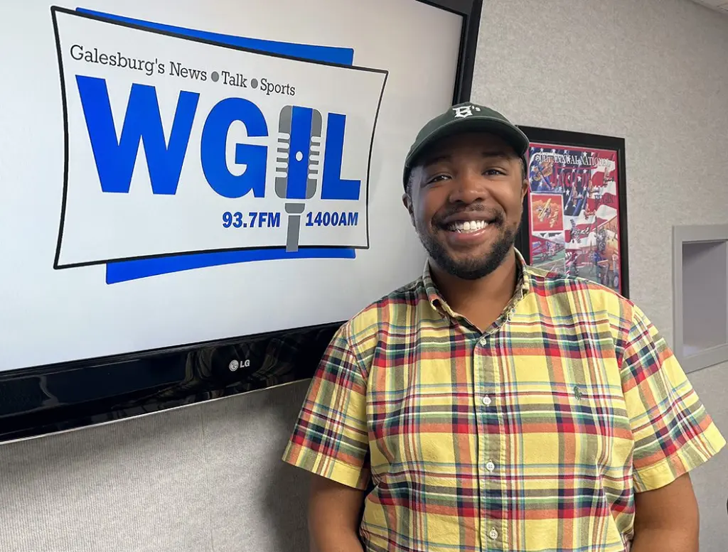 Kedrick Armstrong, conductor of the Knox-Galesburg Symphony