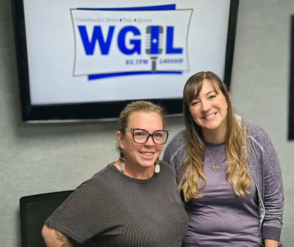 Amber Slagel, left, and Ashley Anderson