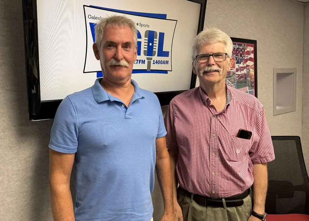 Retired Galesburg Fire Chiefs Tom Simkins, left, and John Cratty. (WGIL)