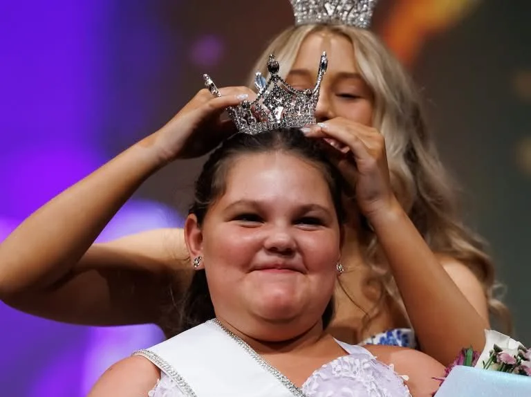Eleven-year-old Lia Barraza Sloan of Galesburg was crowned Junior Miss Illinois 2025 on Sunday during the Miss Illinois Youth Program Pageant in Muscatine, Iowa.