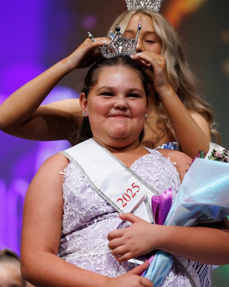 Eleven-year-old Lia Barraza Sloan of Galesburg was crowned Junior Miss Illinois 2025 on Sunday during the Miss Illinois Youth Program Pageant in Muscatine, Iowa.