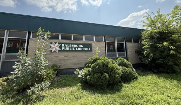 The former Galesburg Public Library at 40 E. Simmons St. will finally be put up for sale after sitting vacant for nearly 17 months. (JAY REDFERN/WGIL)