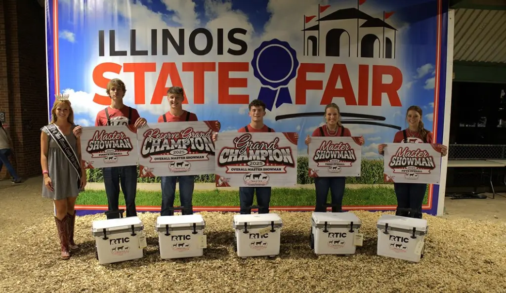 2025 Master Showmanship Photo Courtesy of Illinois Farm Bureau