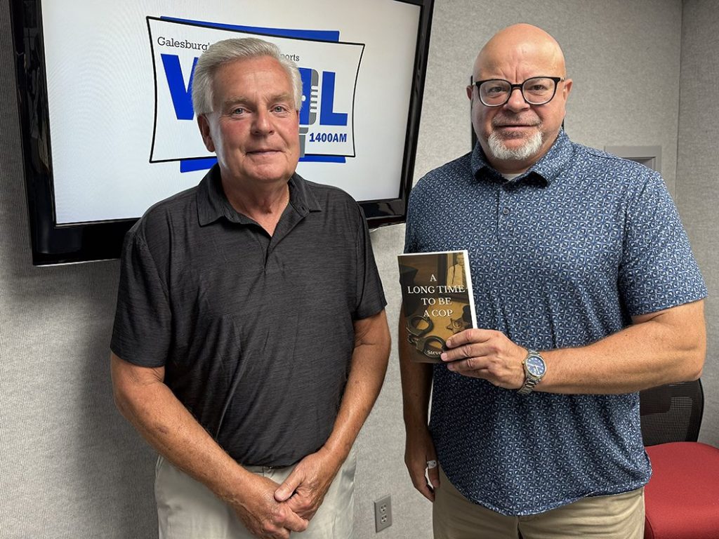 Former Knox County Sheriff David Clague, right, and author Steve Elliott.
