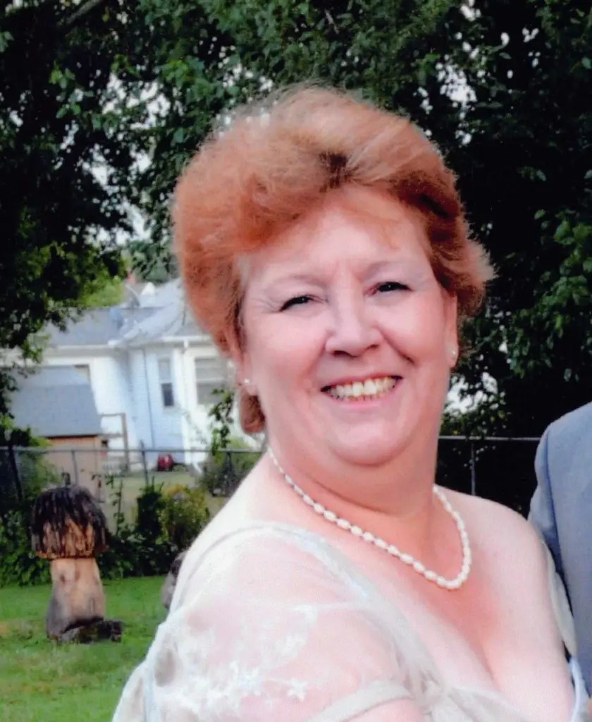 Joyce Lucinda (Larkins) Helms