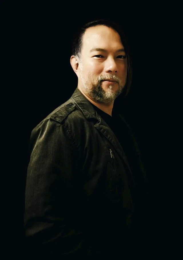 2023-black-background