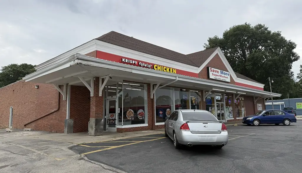 Once tabbed by Thrillist as “America’s Best Fried Chicken You’ve Never Heard Of,” Krispy Krunchy Chicken is now open at 900 E. Main St., next to Save More grocery store. (JAY REDFERN/WGIL)