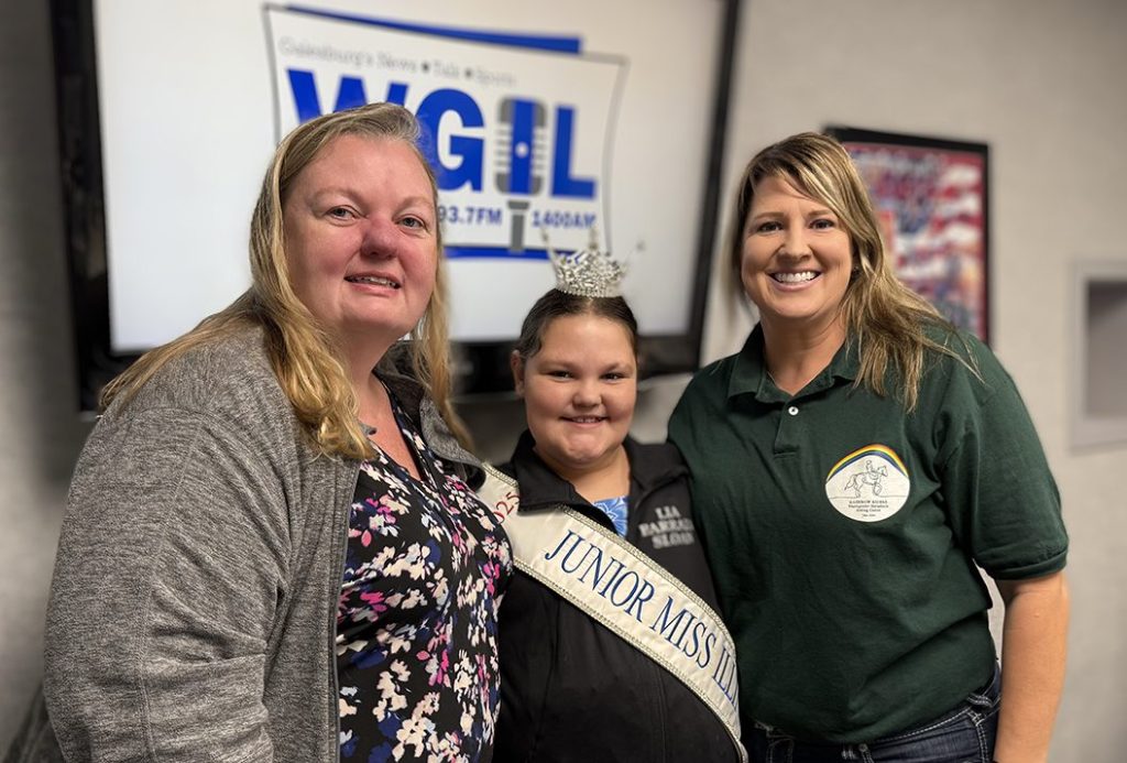 L-R: Sabrina Barraza Sloan of Sabrina’s Bridal & Prom, Junior Miss Illinois 2025 Lia Barraza Sloan, and Krista Bushmaker, Executive Director of Rainbow Riders. (WGIL)
