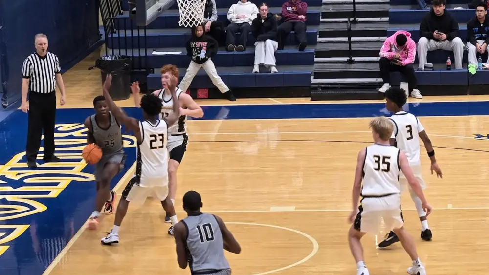 REPLAY: GHS Silver Streaks boys basketball vs Bettendorf
