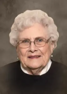 Portrait of Phyllis Jean Osborn Kalin of Galesburg