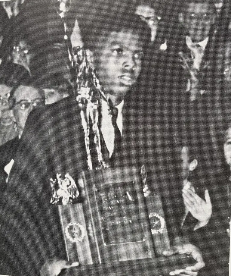 Vintage photo of Dale Kelley, Galesburg High School basketball player from the 1966 Silver Streaks team