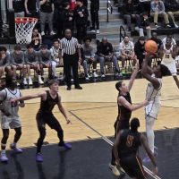 REPLAY: GHS Silver Streaks boys basketball vs East Peoria episode artwork